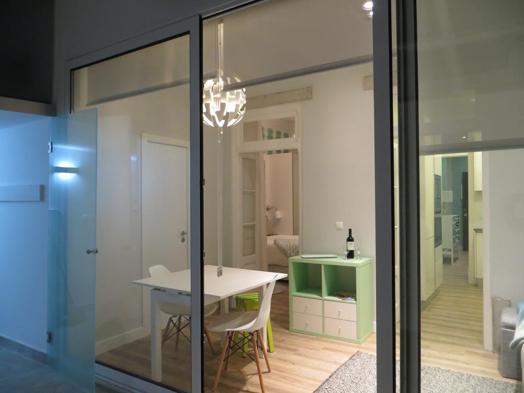 Apartamento Roma Lisboa Стая снимка